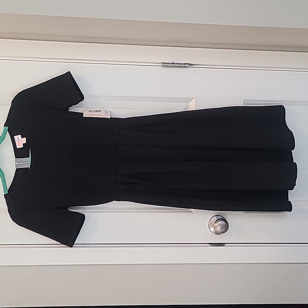 NWT Amelia LuLaRoe Black Pleated Dress w/pockets XS